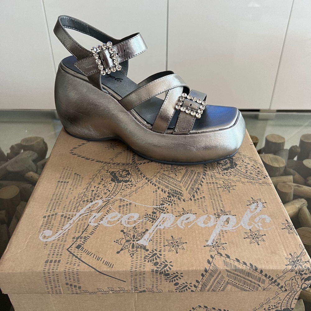 FREE PEOPLE Chrome Metallic Brooklyn Platform Sandals